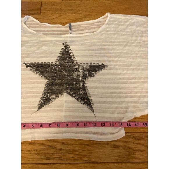 The Classic, women’s white sheer wide sleeve cropped studded outlined star small - Picture 5 of 8